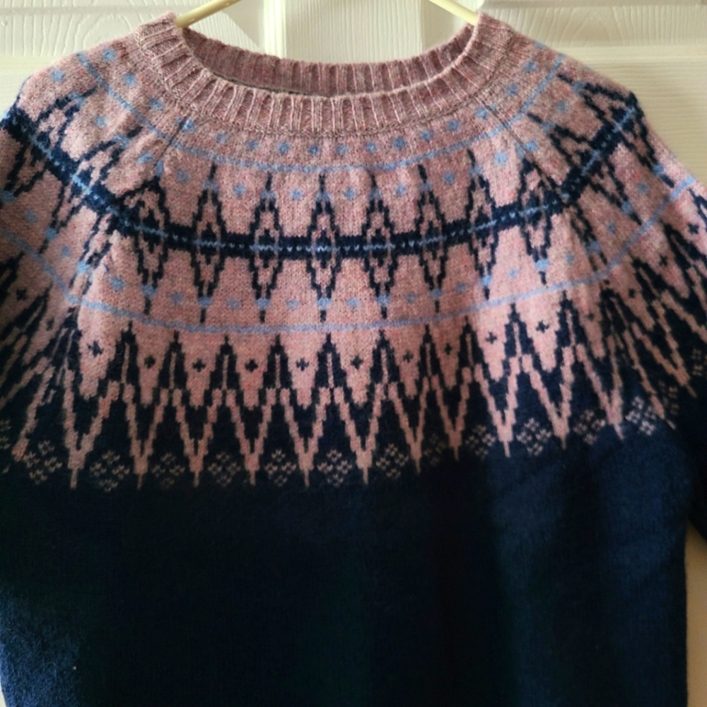 American Eagle women's sweater
